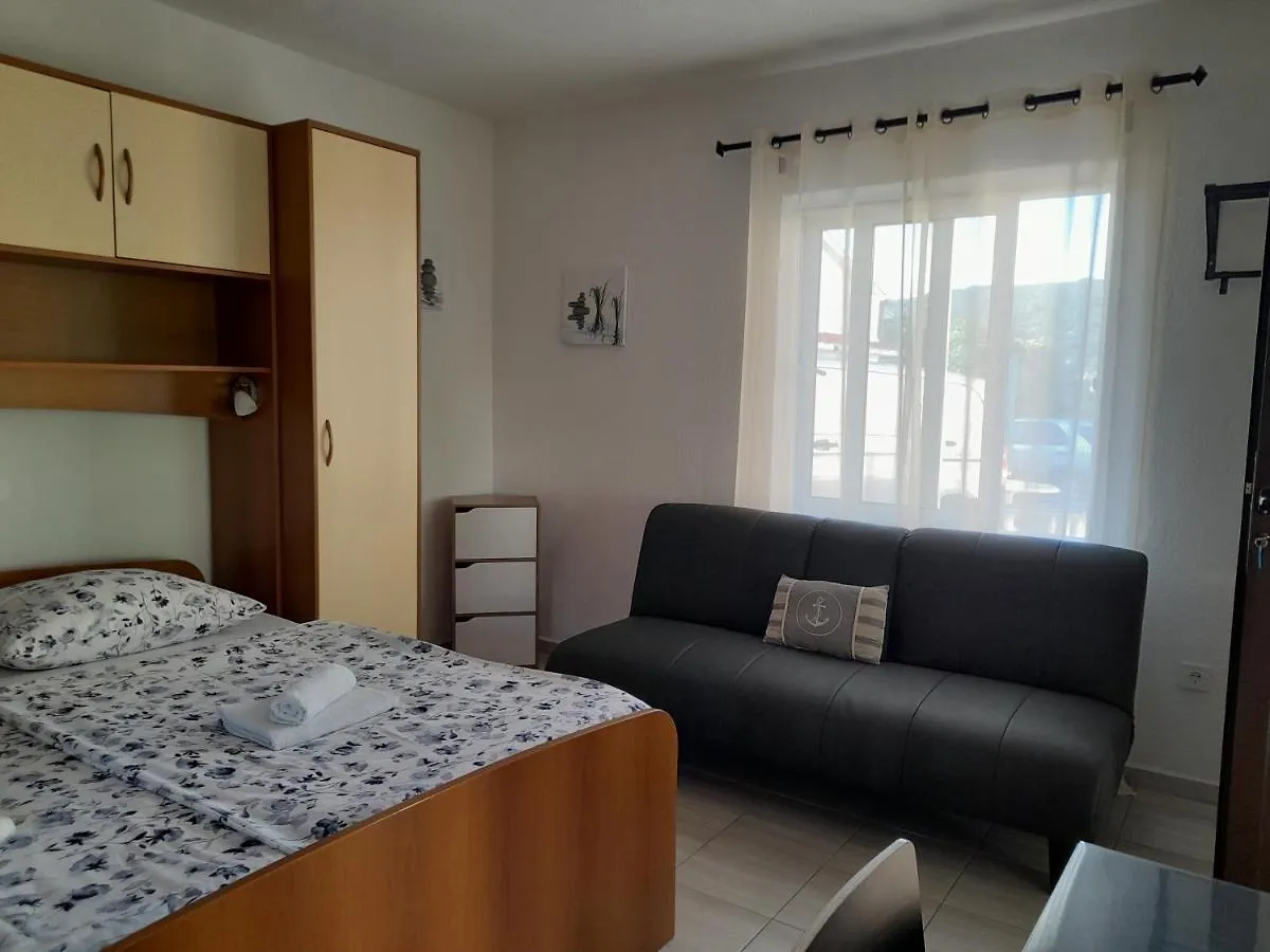 Apartment Niko Supetarska Draga