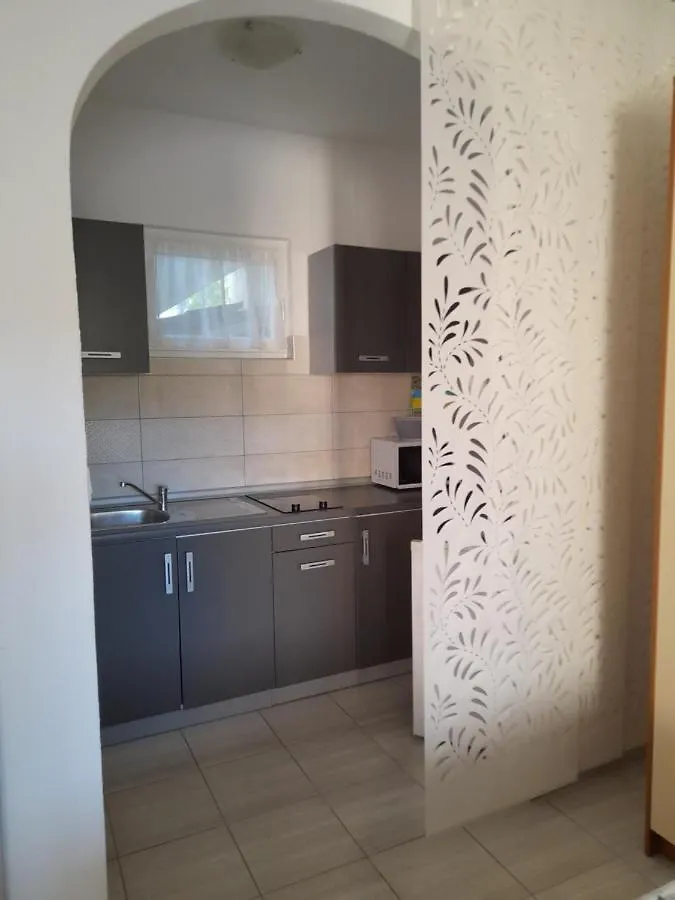 Apartment Niko Supetarska Draga 0*,